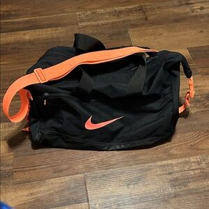 Nike Men's Crossbody Black and Pink Duffel Bag